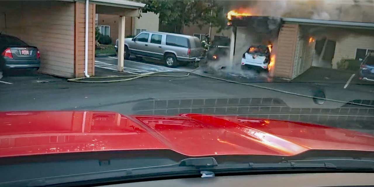 Car fire burns at Valley High Condos in Kent